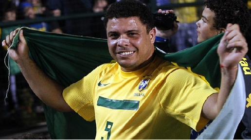 Ronaldo se despidió del fútbol con una victoria de Brasil